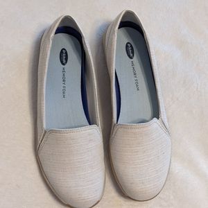 NIB memory foam flats
